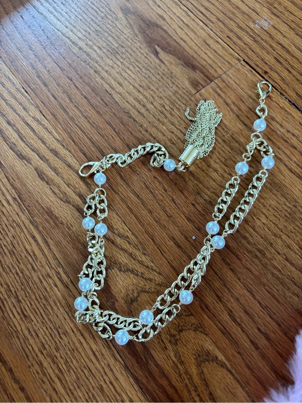 Classic Gold Chain and Pearl-Link Belt attachment